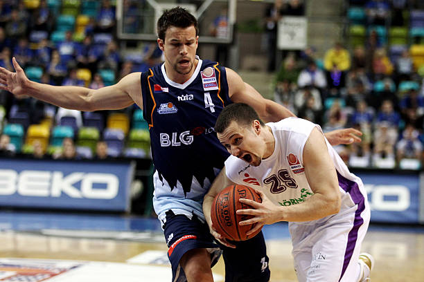 在挑战中发 在挑战中发