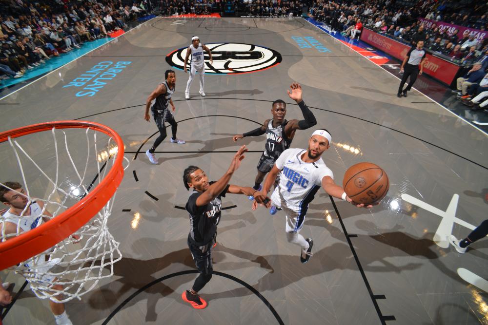 靠年轻球员 靠年轻球员